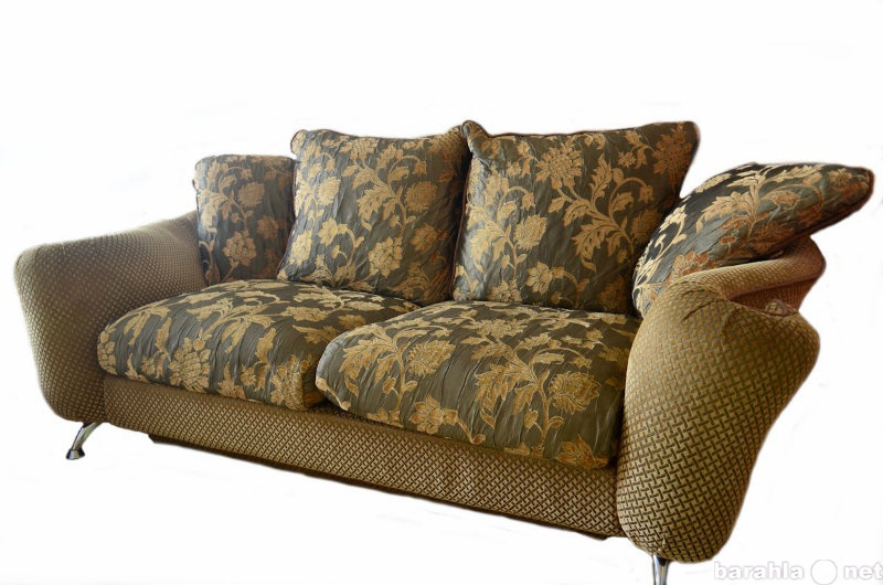Продам: Гарнитур: диван с двумя креслами