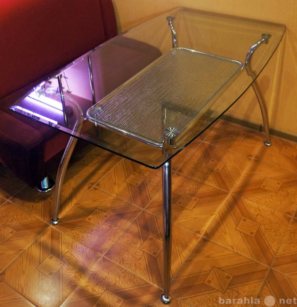 Продам: Стол обеденный (стекло и металл)