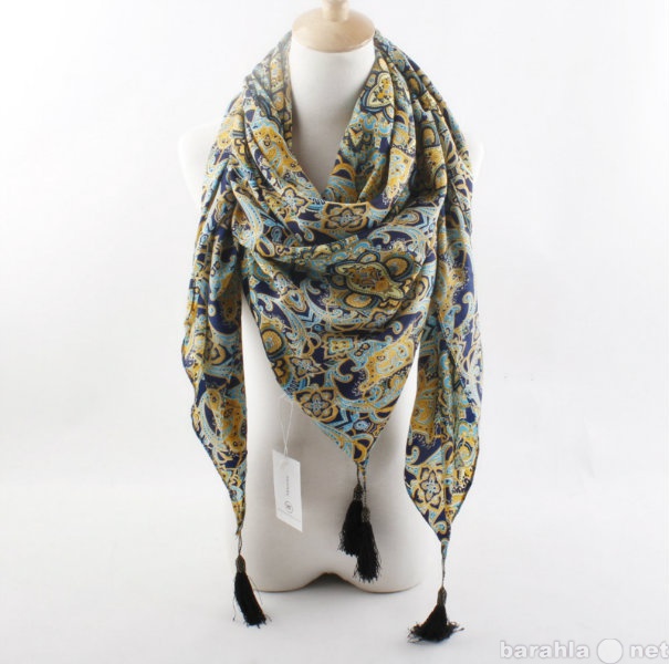 Продам: шарф-платок с кисточками