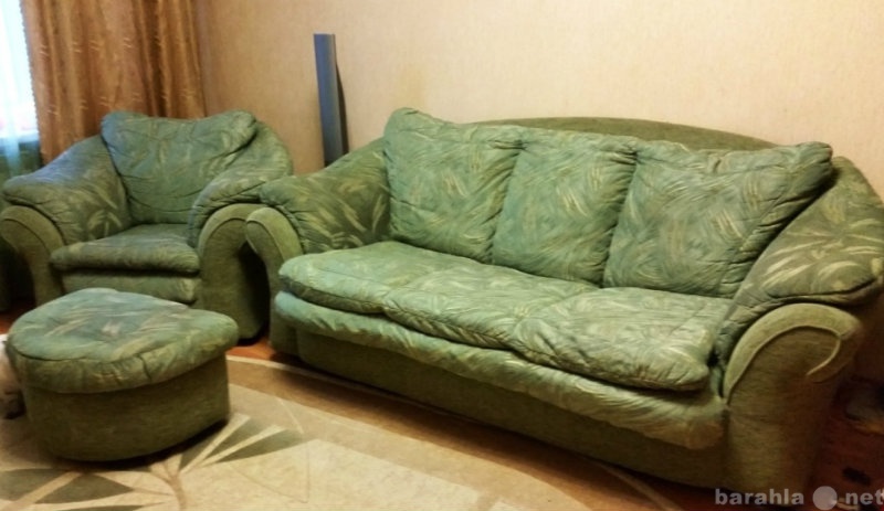 Продам: диван+кресло+пуфик
