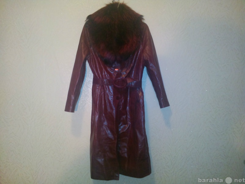 Продам: Кожанное пальто