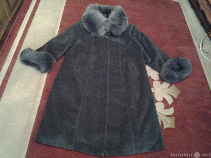 Продам: пальто женское зимнее