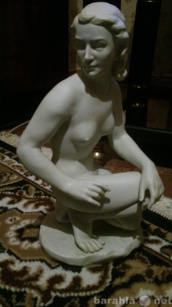 Продам: статуэтка девушка