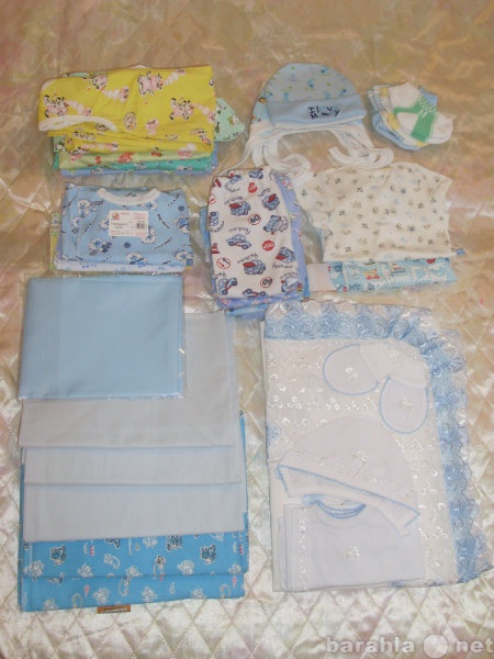 Продам: Набор одежды для новорожденного.