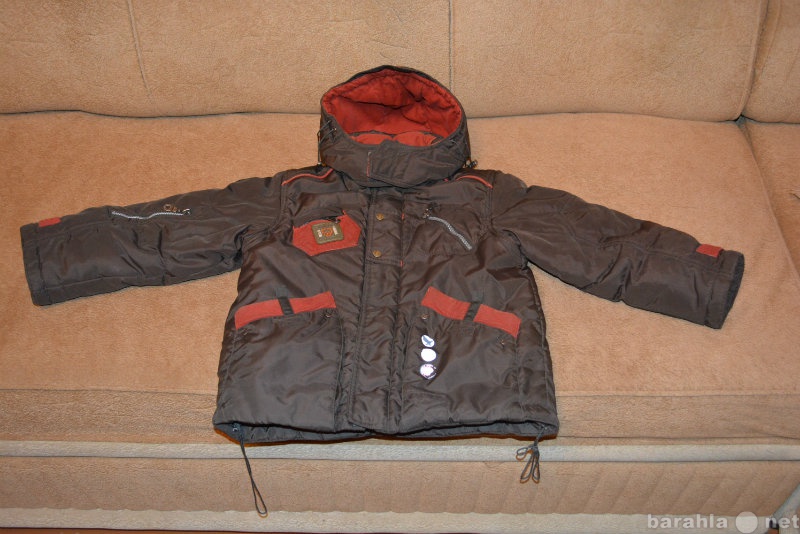 Продам: Продам куртку  FUTURINO р-р 116-130