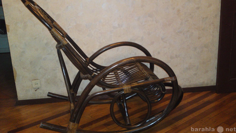 Продам: Кресло качалка. Индонезия