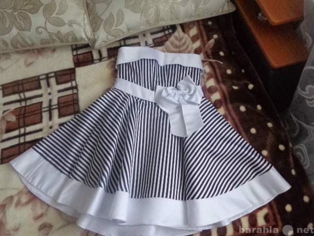 Продам: Нарядное платье для девочки
