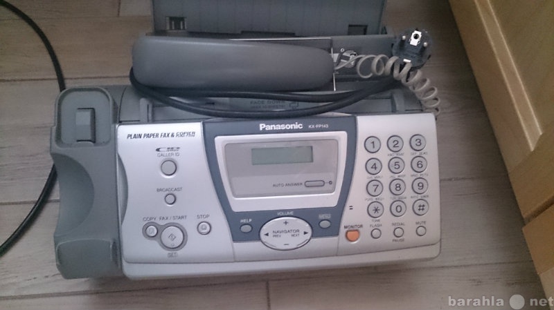 Продам: Факс Panasonic "KX-FP143"