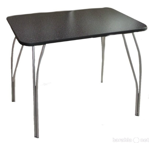 Продам: Обеденный стол из пластика