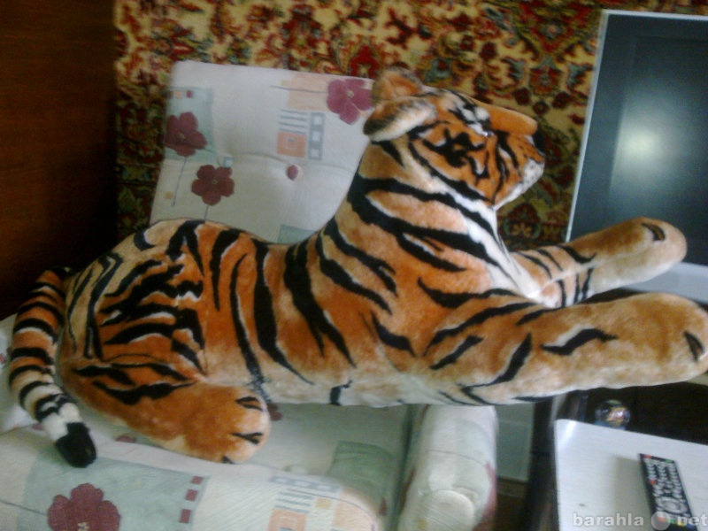 Продам: Мягкую игрушку-большой тигр