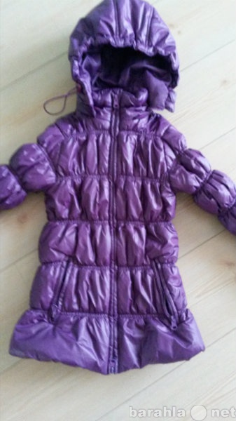 Продам: демисезонное пальто для девочки