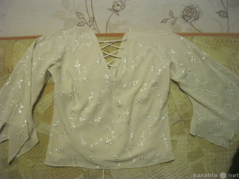 Продам: Блузка  шелковая