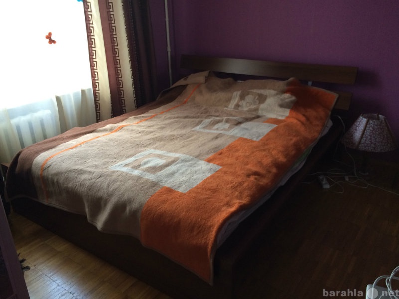Продам: Продаю двухспальную кровать