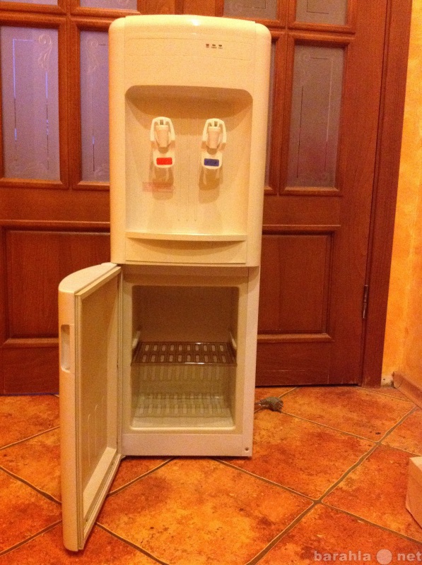 Продам: Кулер для воды с холодильником