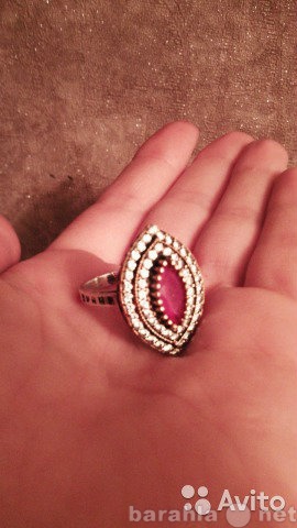 Продам: Серебряное кольцо с натуральными камнями