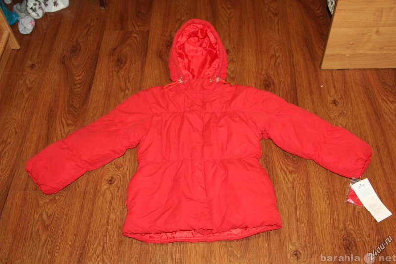 Продам: Детская куртка (красная) НОВАЯ