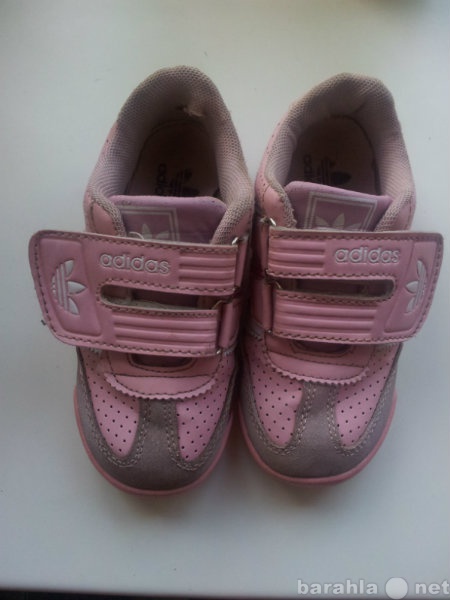 Продам: обувь на девочку 3-4 года