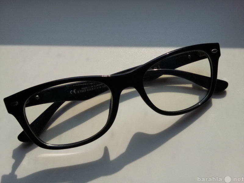 Продам: очки с простыми стеклами линзами