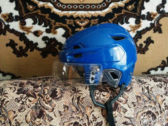 Продам: шлем хоккейный