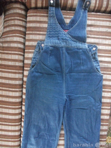 Продам: джинсовый комбинезон,брюки,туника-сарафа
