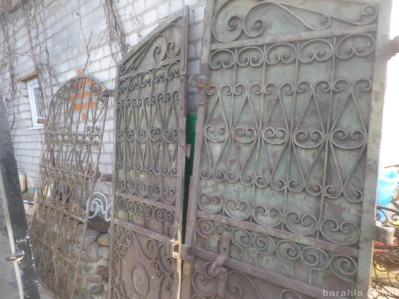 Продам: Старинные   кованные  ворота