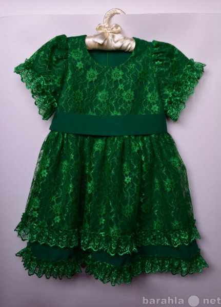 Продам: нарядное платье для девочки