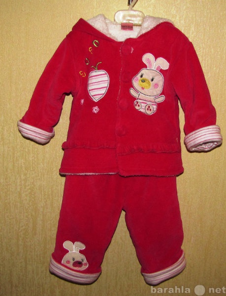 Продам: Теплый костюмчик для девочки 1-1,5 лет