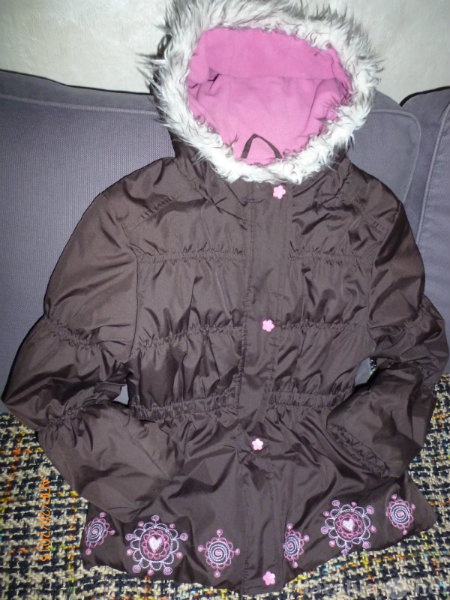 Продам: Куртка для девочки (весна-осень)