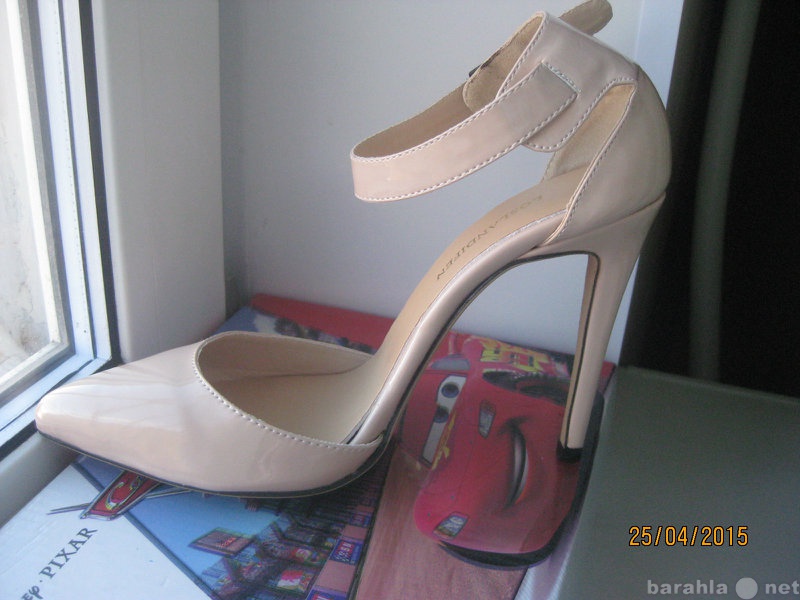 Продам: новые женские туфли