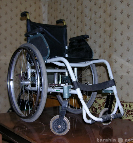 Продам: Инвалидное кресло-коляска алюмин. рама