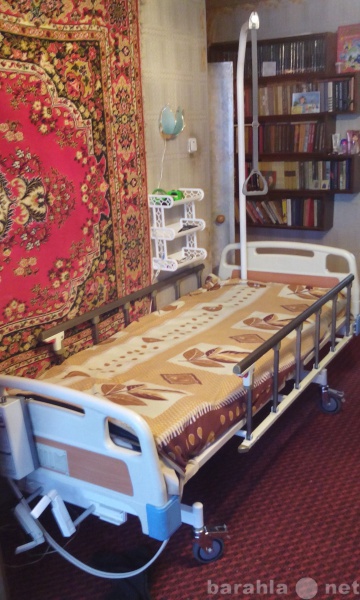 Продам: медицинскую кровать и инвалидное кресло
