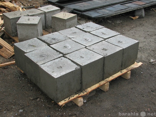 Продам: Фундаментный блок для дачи и бани 30x30x