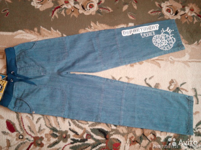 Продам: джинсовые и летние брюки размер 140