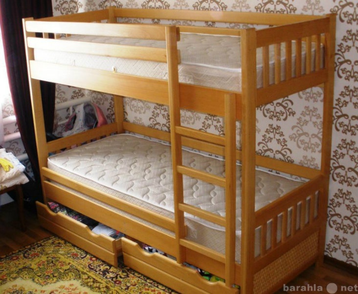 Продам: кровать двухъярусная