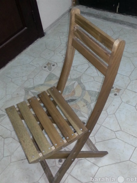 Продам: Деревянный складной стул (осталось 2 шту
