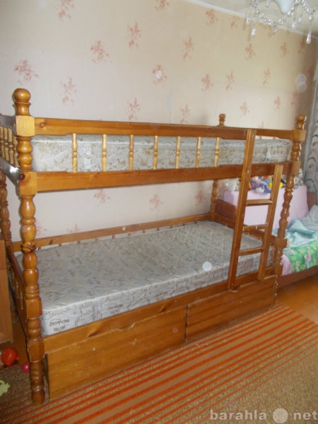 Продам: двухъярусную кровать
