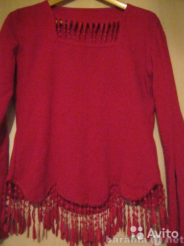 Продам: Блуза красного цвета с отделкой