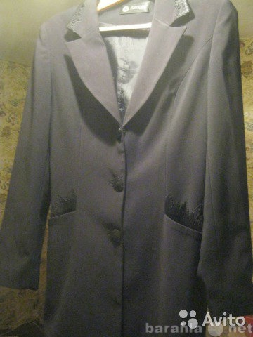 Продам: Пиджак черного цвета с красивой вышивкой