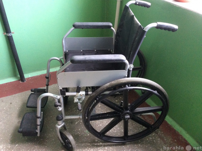 Продам: Инвалидное кресло- коляска