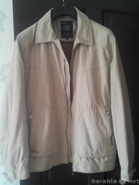 Продам: Куртка-Ветровка C T A C E. Размер 54-56.