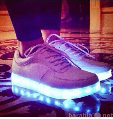 Продам: Светящиеся LED кроссовки!