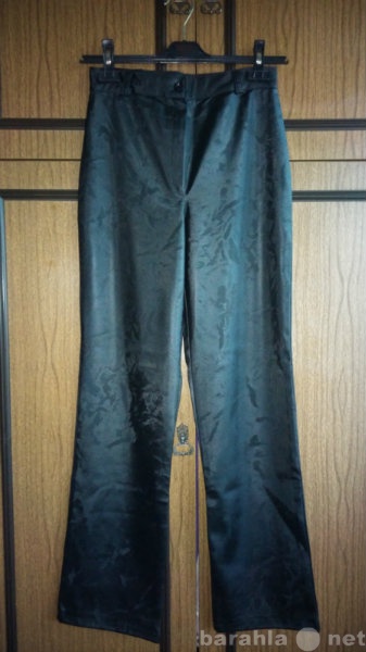 Продам: Стильные итальянские брюки Gattiuoui