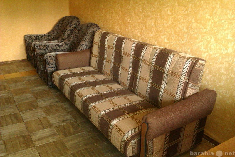Б у диван ростов. Комплект диван и 2 кресла без подлокотников. БЭУШНАЯ мягкая мебель недорогая в хорошем состоянии. Диваны на авито. Диван б/у.