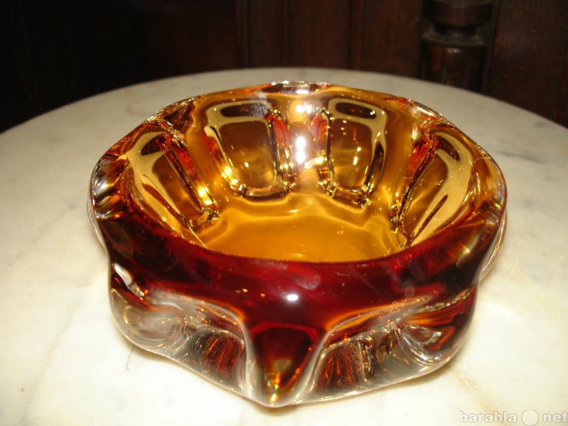 Продам: Старая конфетница,медовое стекло