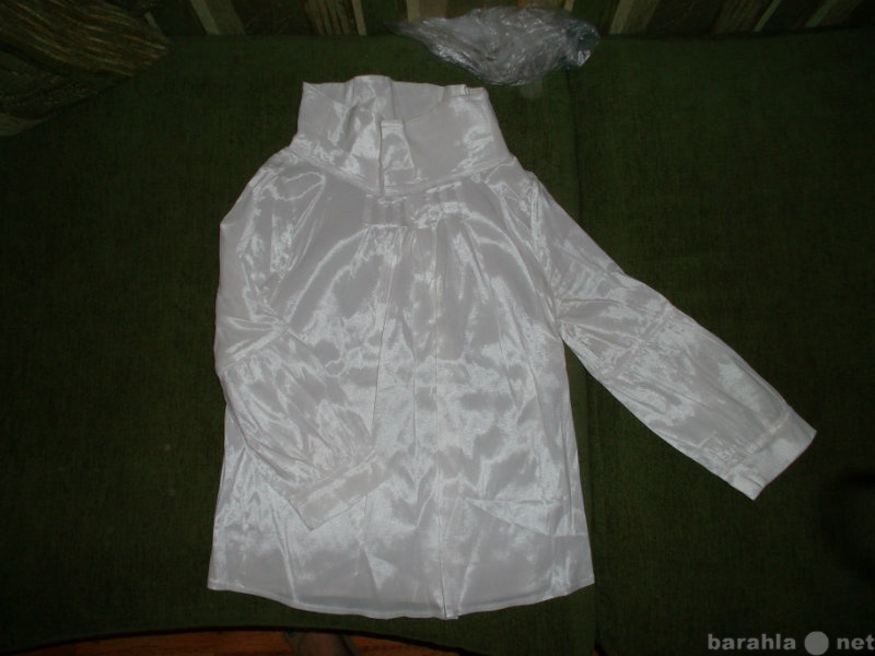 Продам: женскую блузку