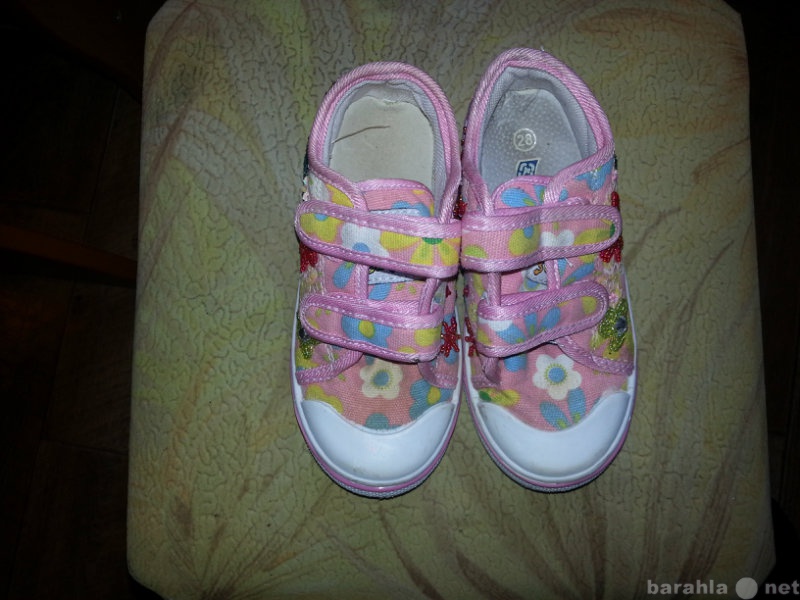 Продам: Детские обувь для девочки