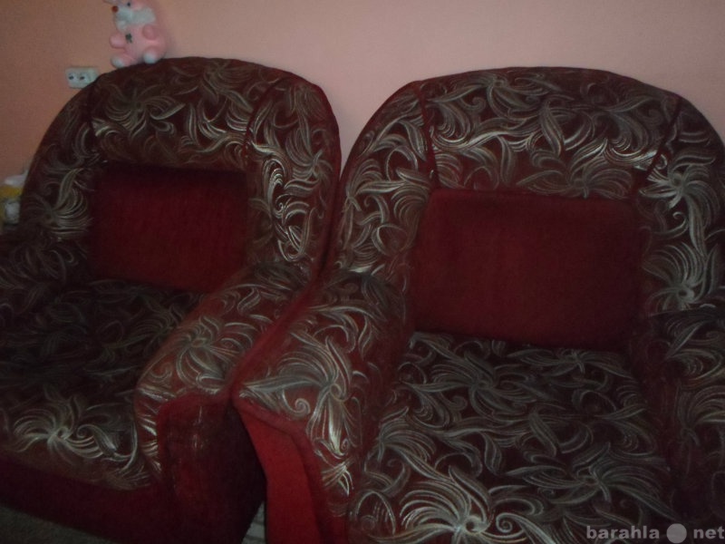 Продам: мягкий уголок, диван и два кресла