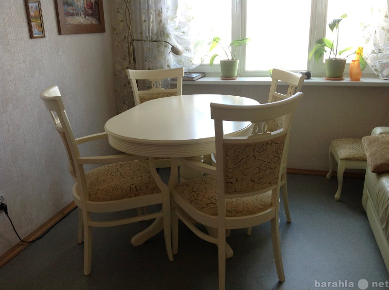 Продам: Столовая группа (стол+4 стула)