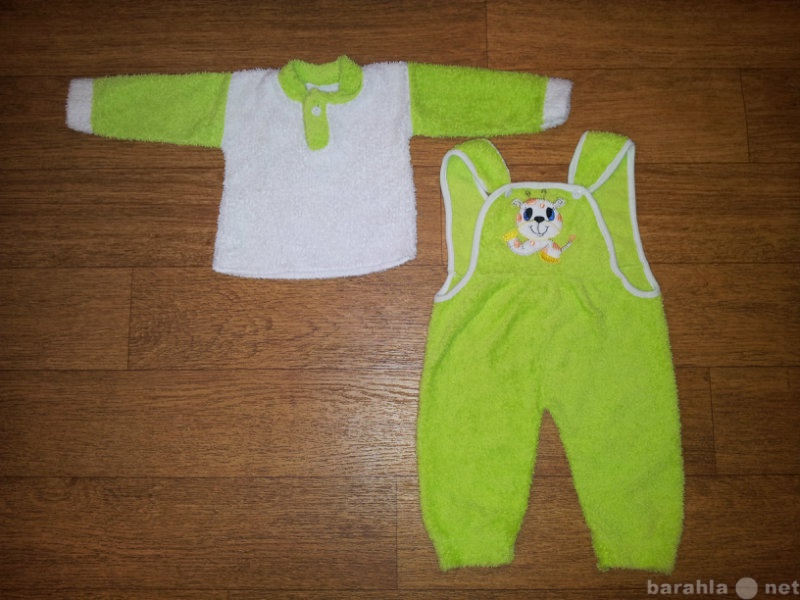 Продам: Зеленый пушистый костюм на 2-4 месяца