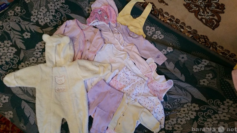 Продам: Одежда для новорожденной пакетом